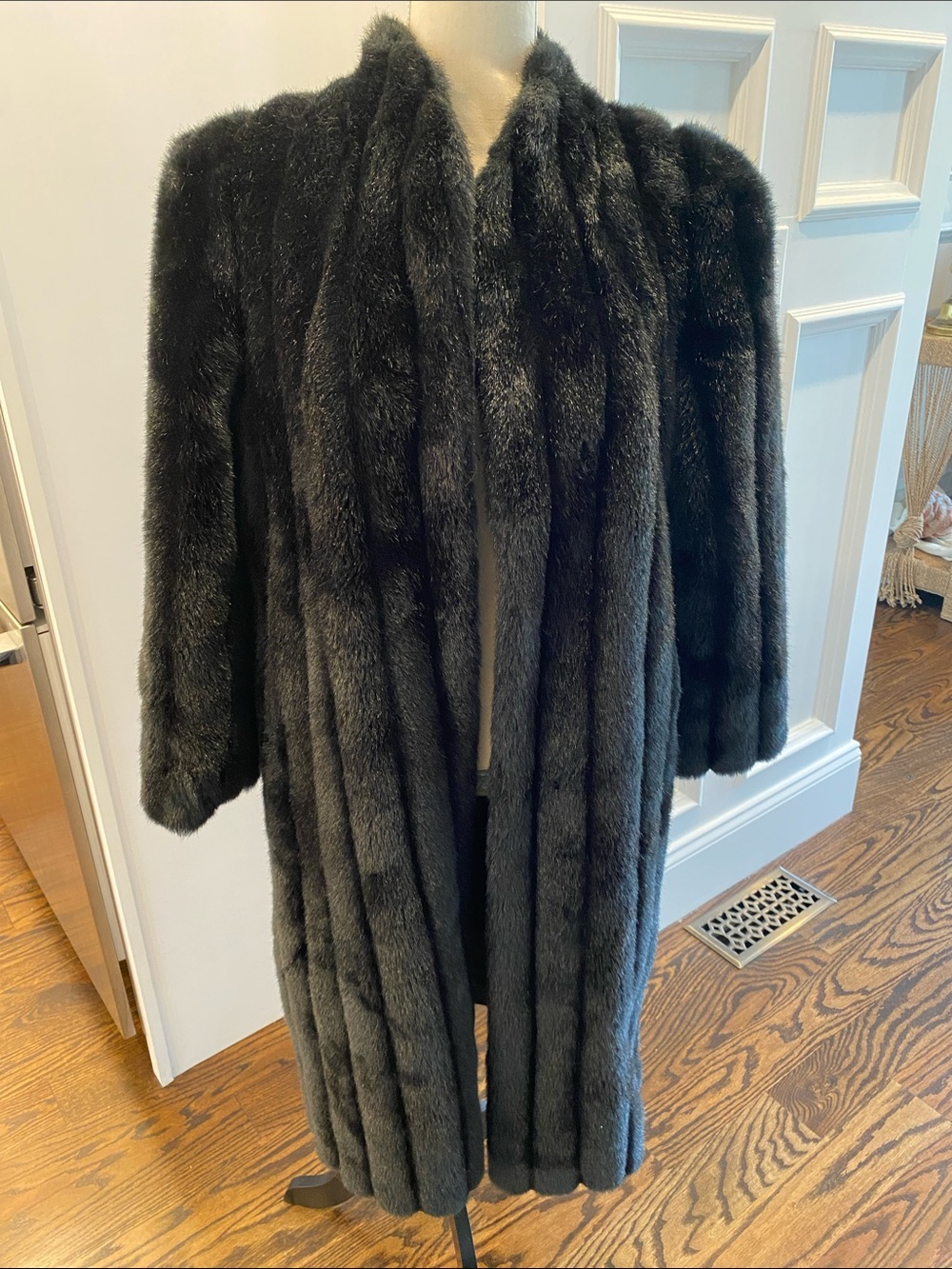 Vintage Luxury Women's Black Faux Fur Long Cape Coat